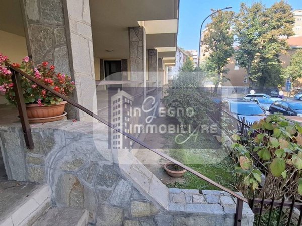 appartamento in vendita ad Asti in zona Bramairate