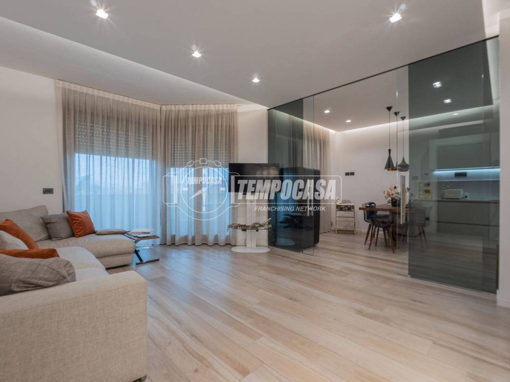 appartamento in vendita ad Asti in zona Rioscone