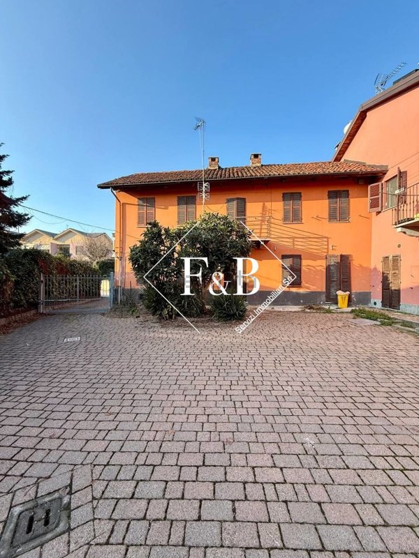 casa indipendente in vendita ad Asti
