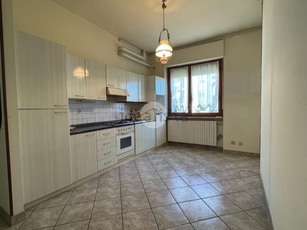 appartamento in vendita ad Asti in zona Quarto