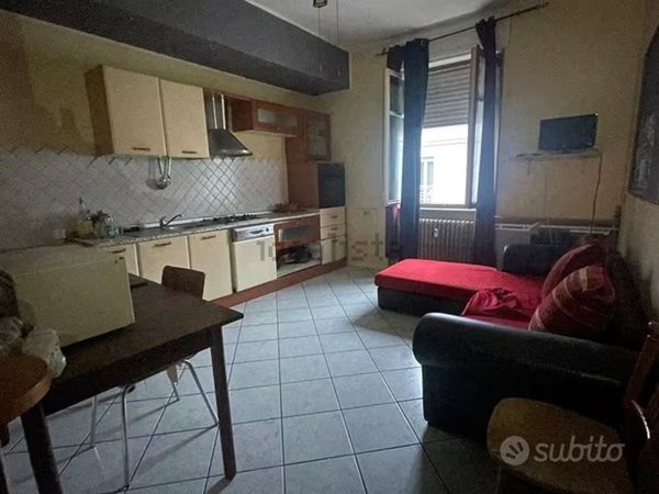 appartamento in vendita ad Asti in zona Quarto