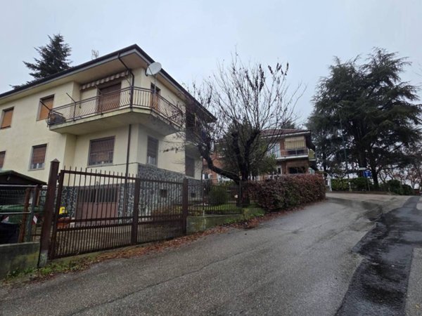 casa indipendente in vendita ad Asti