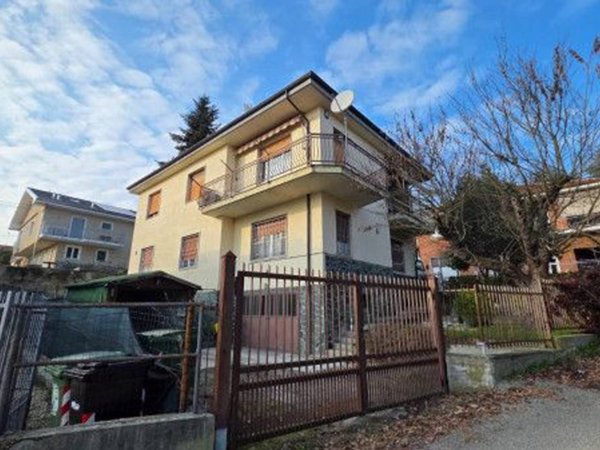 casa indipendente in vendita ad Asti