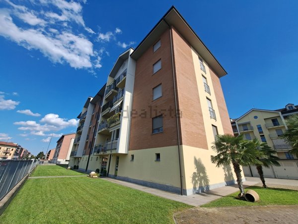 appartamento in vendita ad Asti in zona Rioscone