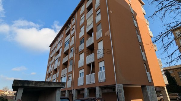 appartamento in vendita ad Asti in zona Variglie