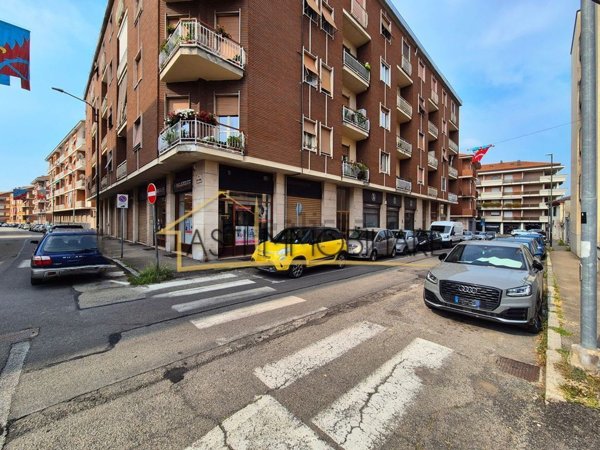 locale commerciale in vendita ad Asti