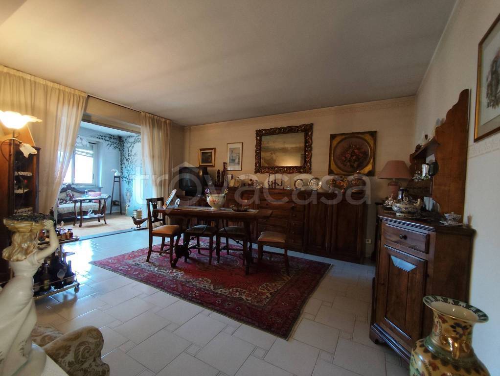 appartamento in vendita ad Asti in zona Pilone