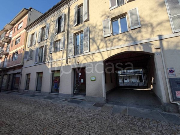 negozio in vendita ad Asti in zona Centro Città