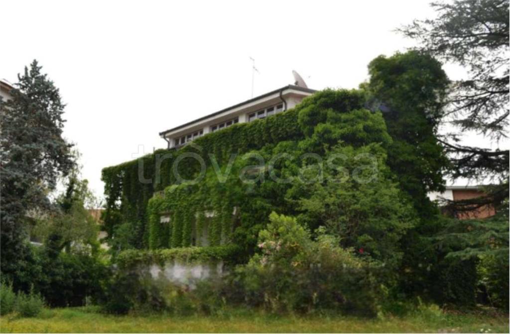 casa indipendente in vendita ad Asti