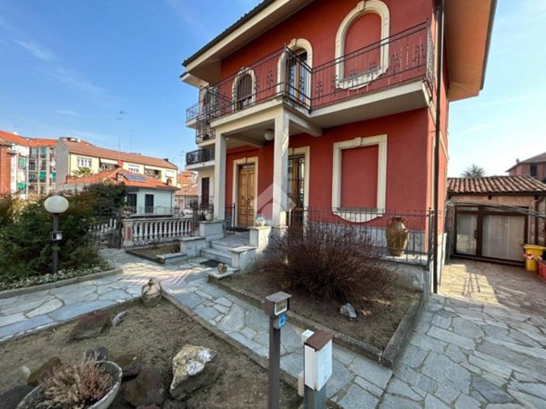 casa indipendente in vendita ad Asti
