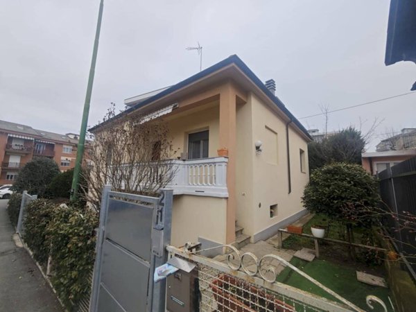 casa indipendente in vendita ad Asti