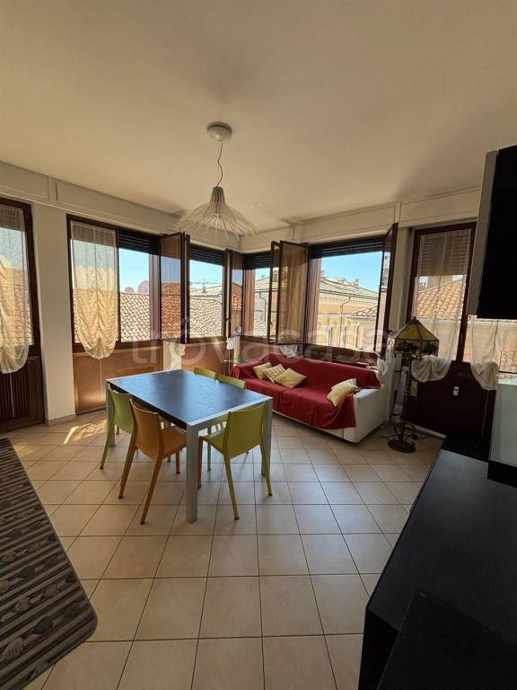 appartamento in vendita ad Asti in zona Centro Città