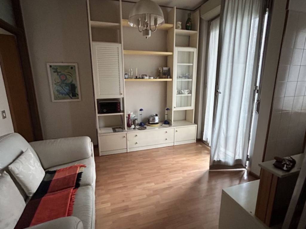 appartamento in vendita ad Asti in zona Bramairate