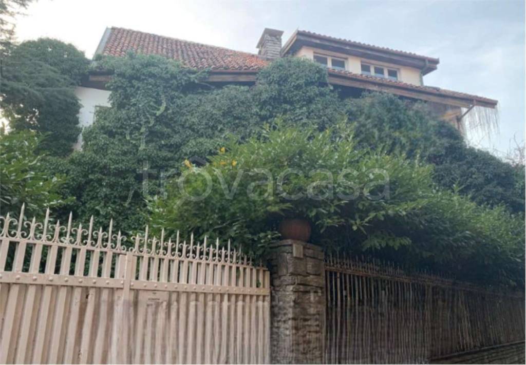 casa indipendente in vendita ad Asti