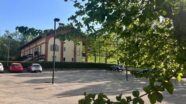 appartamento in vendita ad Asti in zona Mombarone