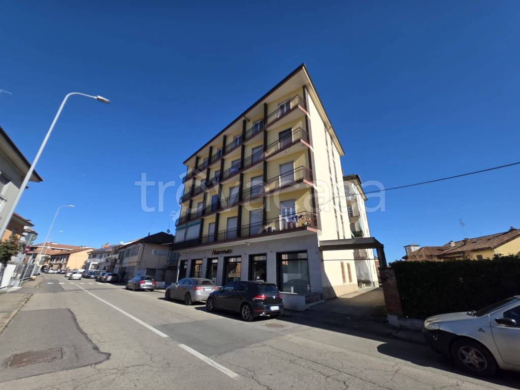 appartamento in vendita ad Asti in zona Valmanera
