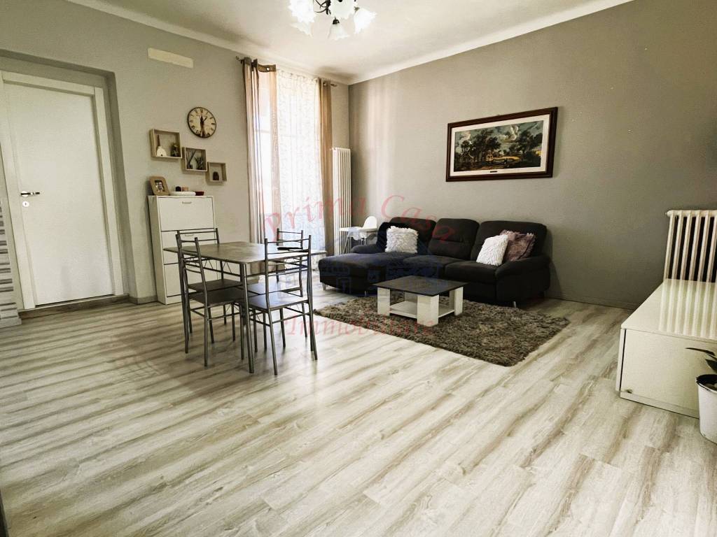appartamento in vendita ad Asti in zona Quarto