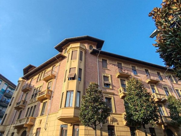 ufficio in vendita ad Asti in zona Corso Dante