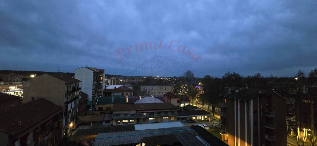 appartamento in vendita ad Asti in zona Pilone