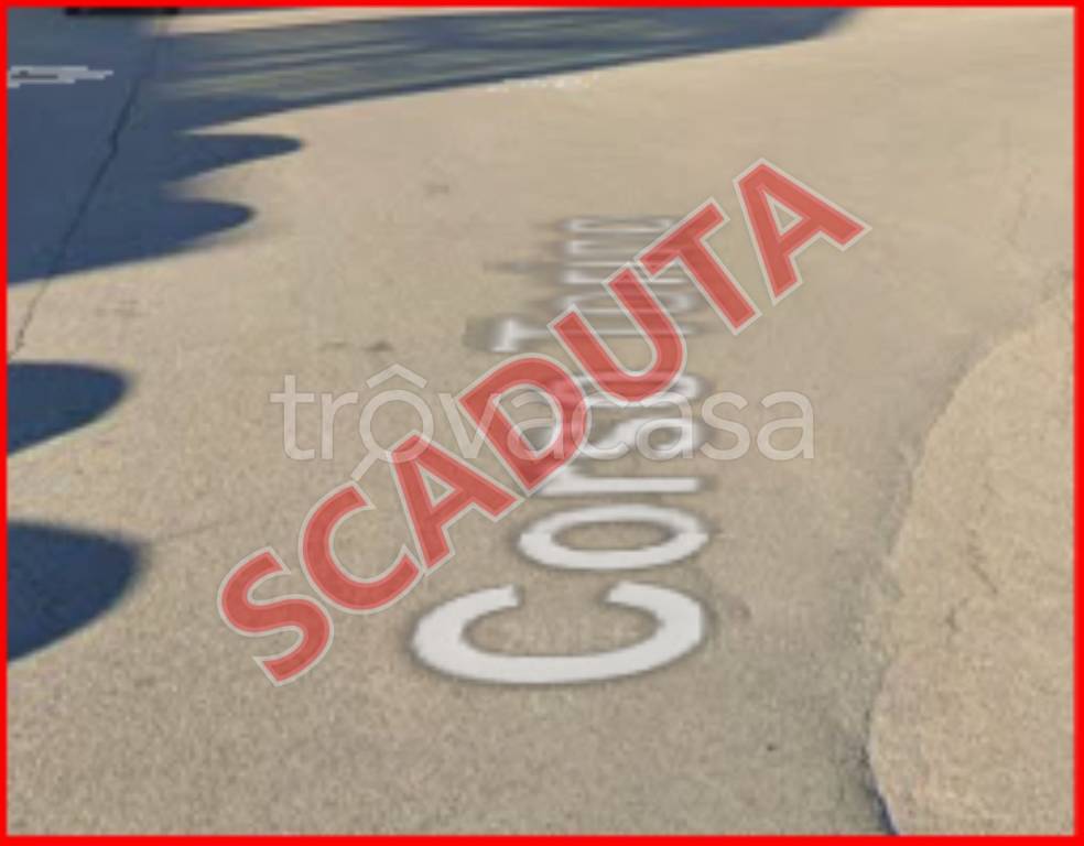 negozio in vendita ad Asti