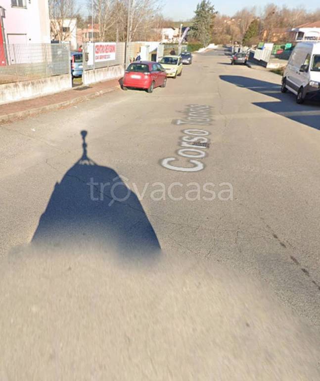 locale commerciale in vendita ad Asti