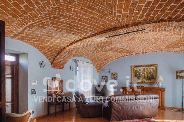 casa indipendente in vendita ad Asti in zona Torrazzo
