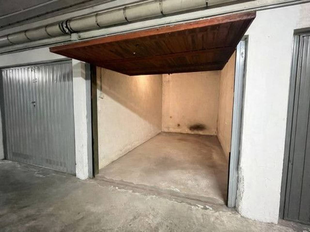 negozio in vendita ad Asti in zona Valmanera