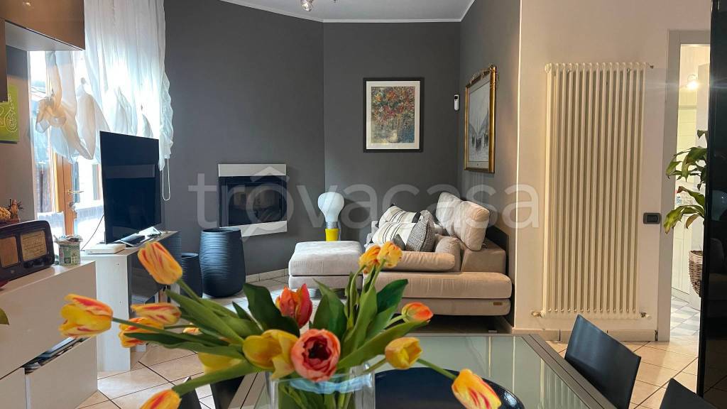 casa indipendente in vendita ad Asti in zona Corso Dante