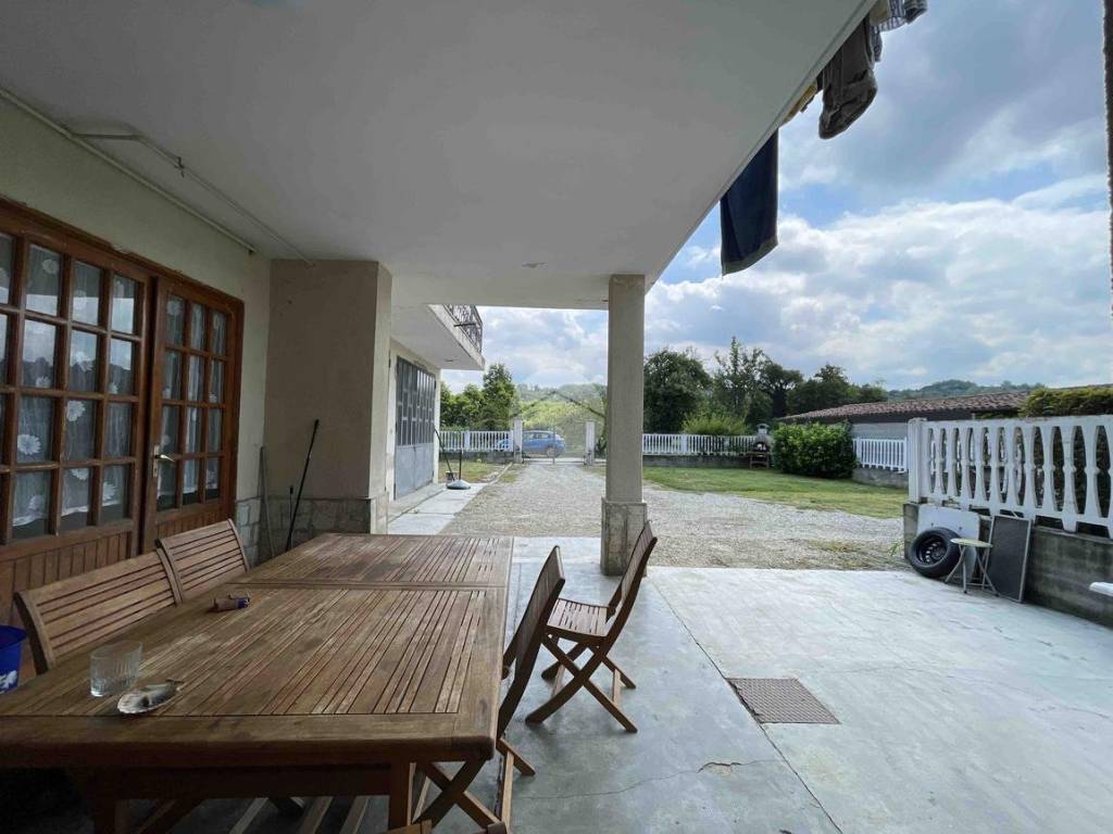 casa indipendente in vendita ad Asti in zona Vaglierano