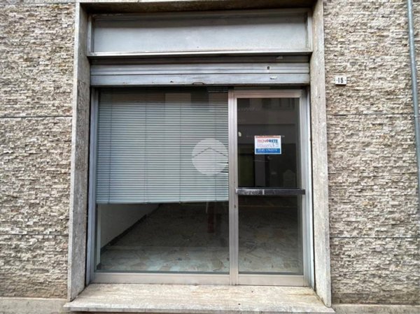 negozio in vendita ad Asti in zona Centro Città