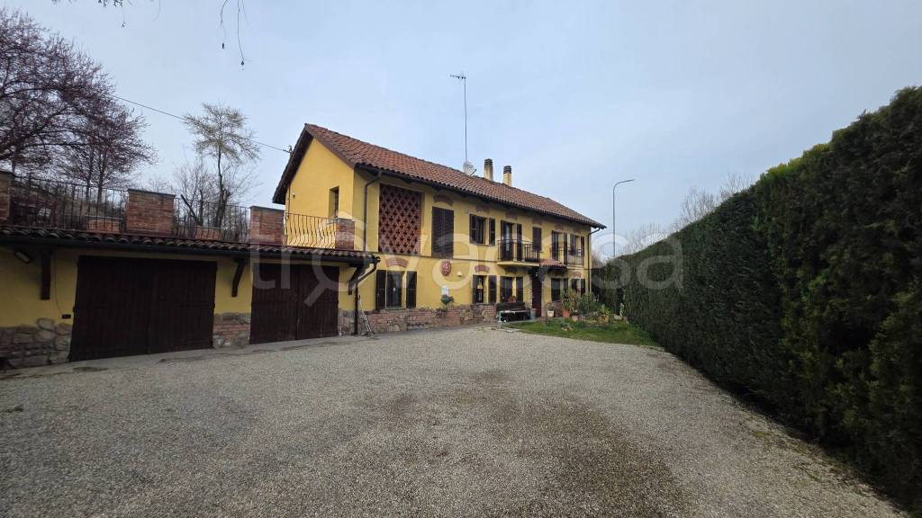 casa indipendente in vendita ad Asti in zona Vaglierano