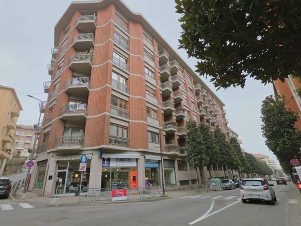 appartamento in vendita ad Asti in zona Corso Dante