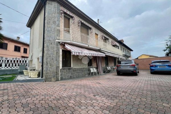 casa indipendente in vendita ad Asti in zona Trincere