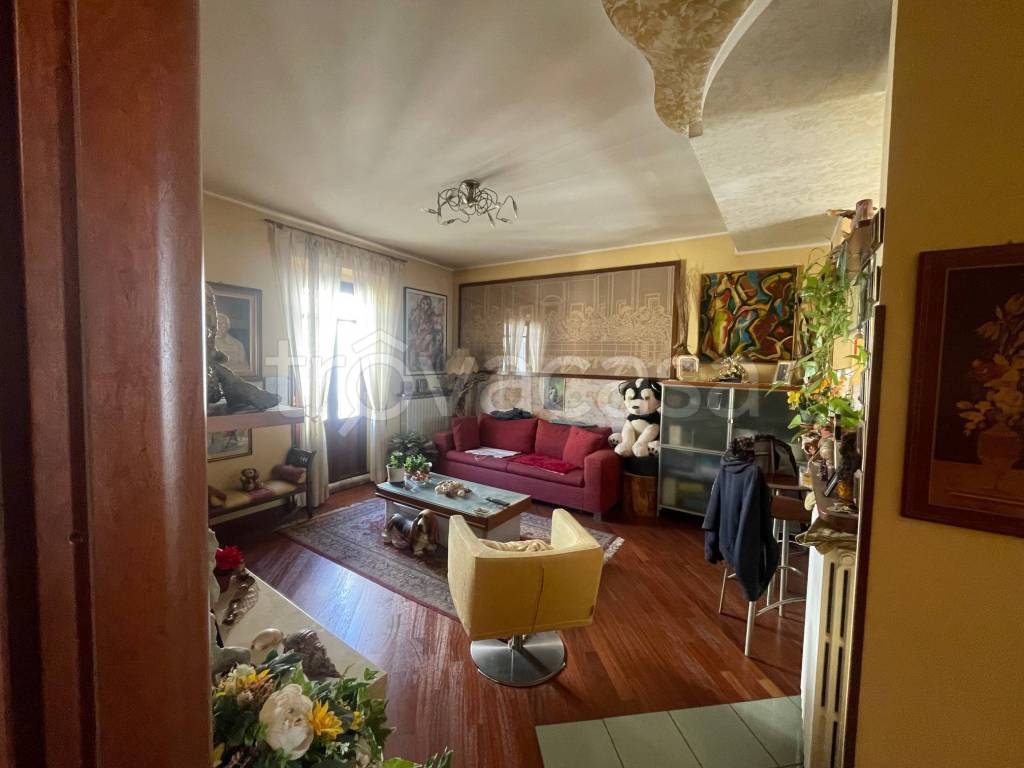 appartamento in vendita ad Asti in zona Centro Città