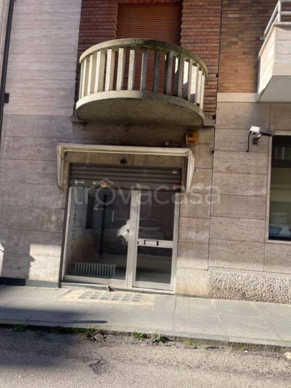 negozio in vendita ad Asti in zona Centro Città