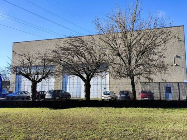 locale commerciale in vendita ad Asti in zona Valenzani