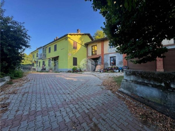 casa indipendente in vendita ad Asti