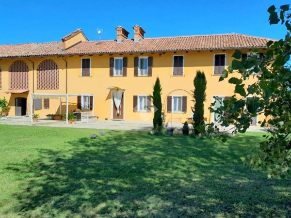 casa indipendente in vendita ad Asti in zona Revignano
