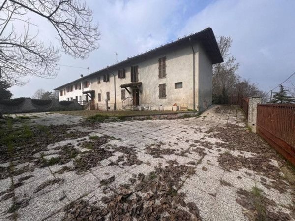 casale in vendita ad Asti
