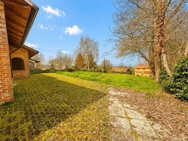 casa indipendente in vendita ad Asti