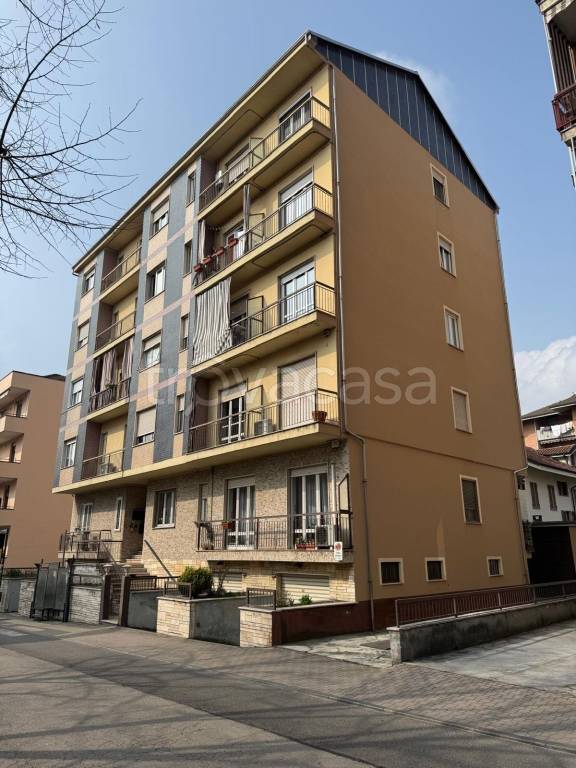 appartamento in vendita ad Asti in zona Maternita