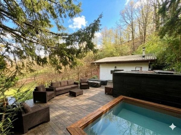 negozio in vendita ad Asti