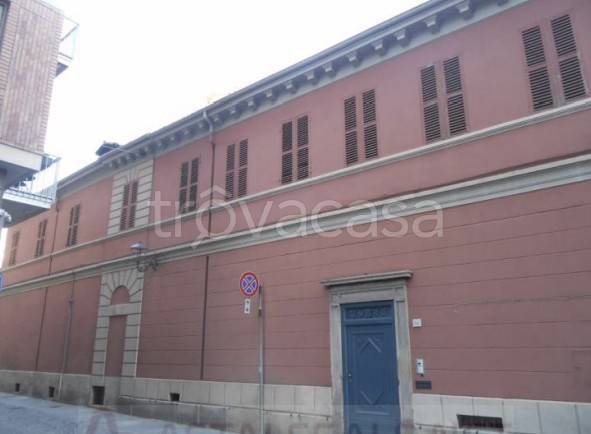 casa indipendente in vendita ad Asti in zona Centro Città