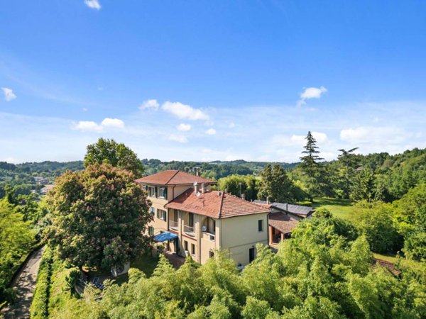 casa indipendente in vendita ad Asti in zona Valmanera