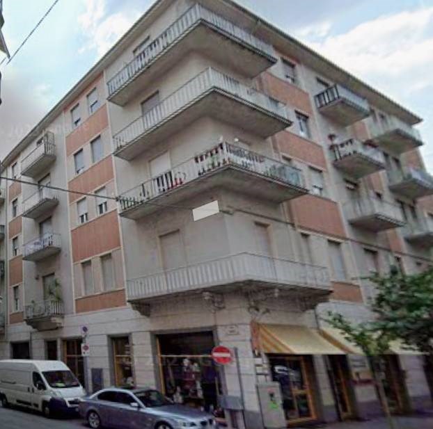 negozio in vendita ad Asti