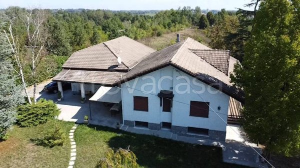 casa indipendente in vendita ad Asti in zona Centro Città