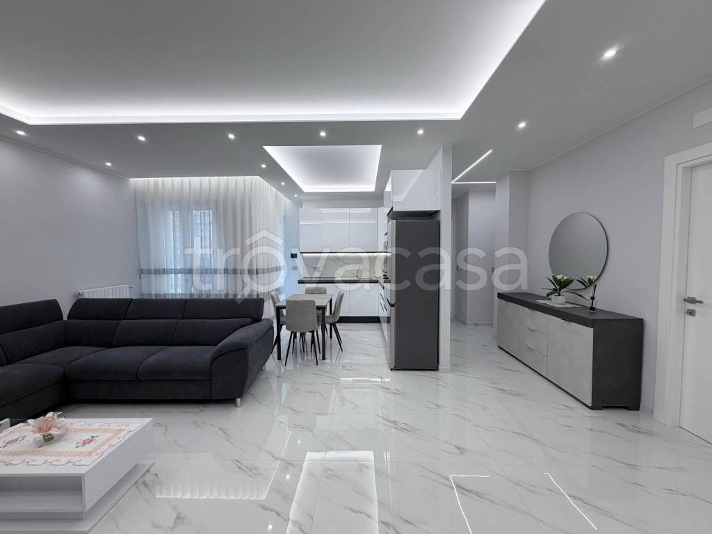 appartamento in vendita ad Asti in zona Corso Dante