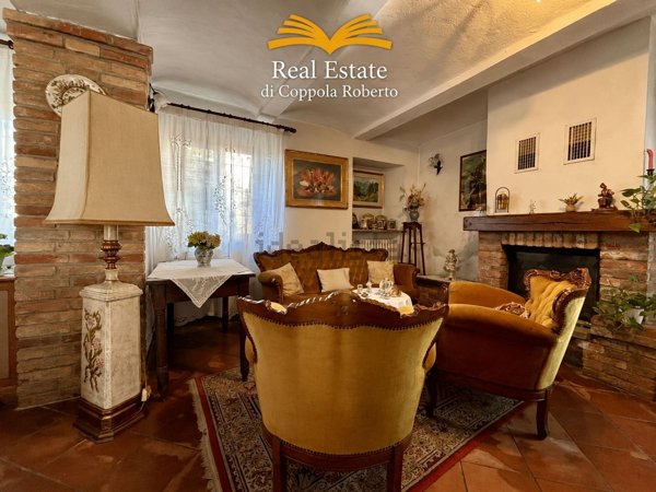 casa indipendente in vendita ad Asti in zona Revignano