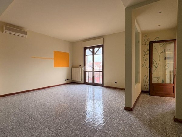 appartamento in vendita ad Asti in zona Quarto