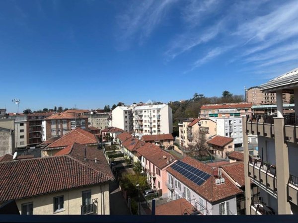 appartamento in vendita ad Asti in zona Corso Dante